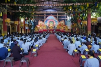 Ngày tu tập thứ sáu của Pháp hội Dược Sư tại chùa Bằng