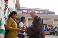 Khi Phật giáo mang yêu thương tới đồng bào Lào Cai bị ảnh hưởng bởi bão lũ