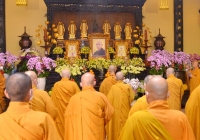 Trưởng lão Hòa thượng Thích Trí Quảng tưởng niệm Thiền sư Thích Nhất Hạnh tại tổ đình Ấn Quang